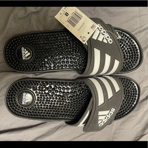 Women's Size 8 Addidas slides